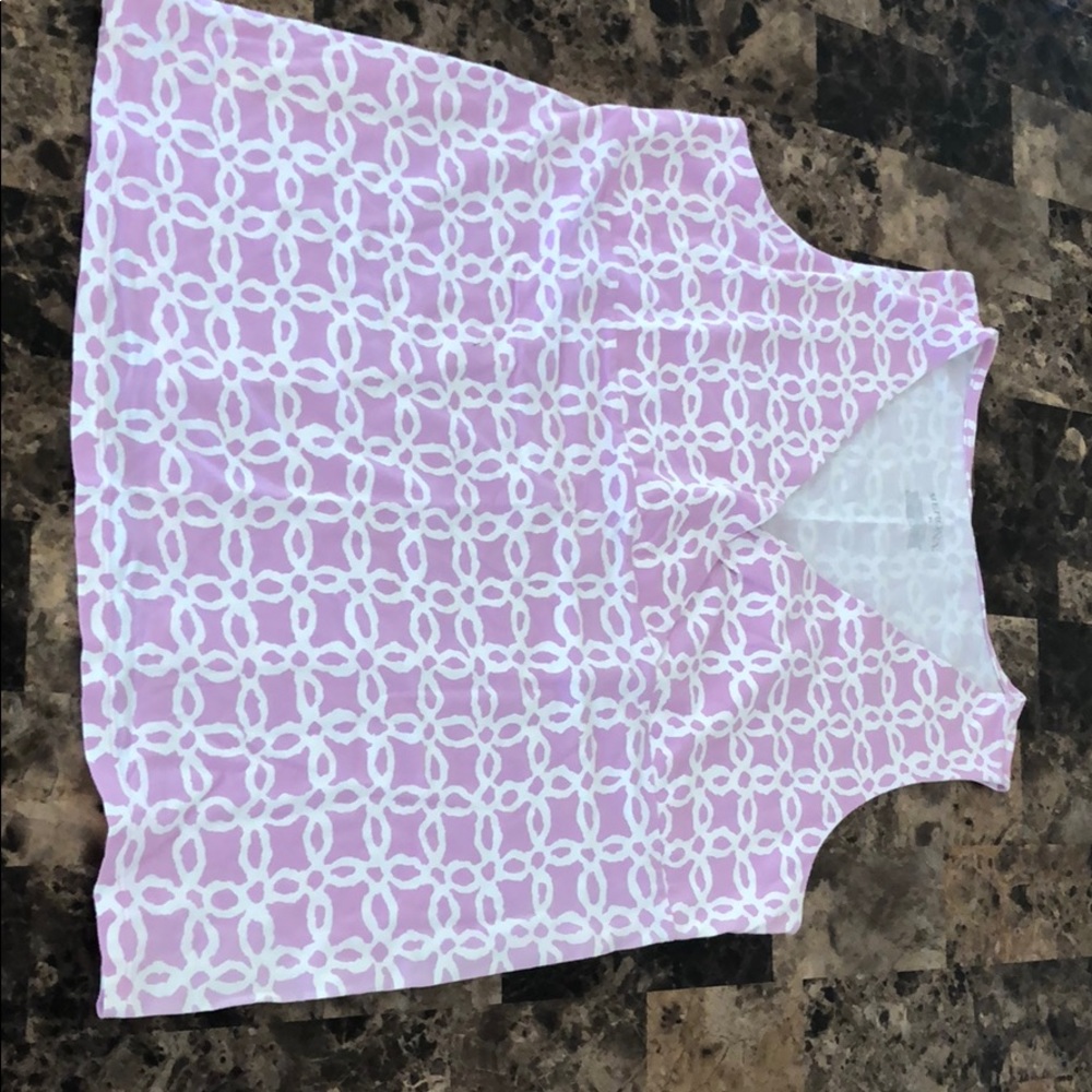 Sleeveless shirt